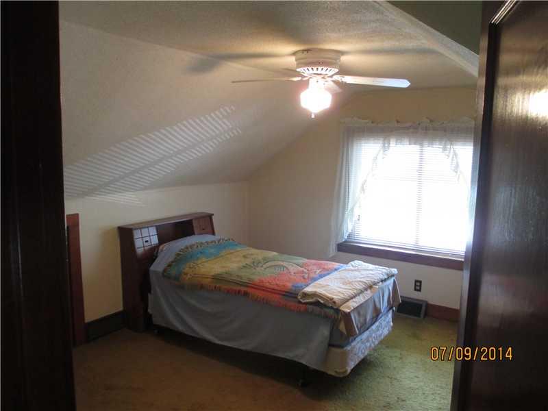 416 Kings Road Apollo, PA 15613 - Photo 17 of 20 Bedroom. Spacious and cheery.