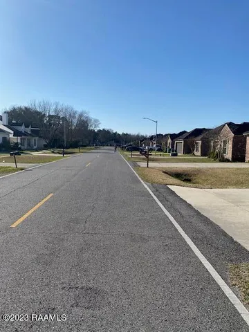 $1,850 | 112 Sugarcreek Drive, Youngsville, LA 70592