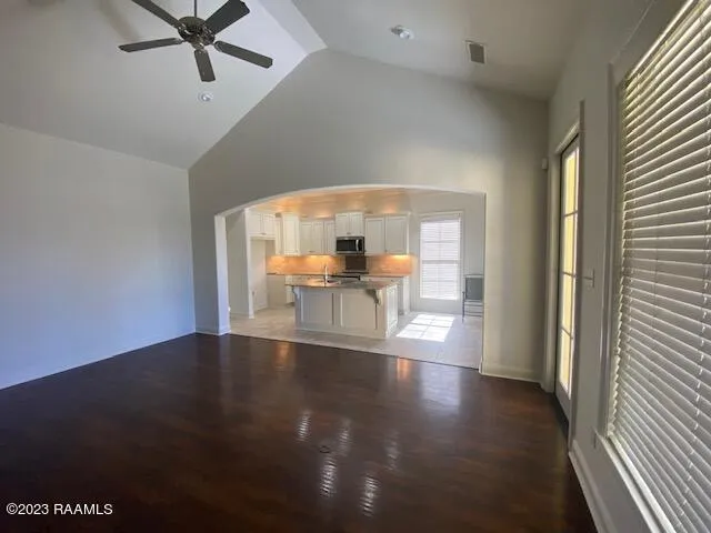 $1,850 | 112 Sugarcreek Drive, Youngsville, LA 70592