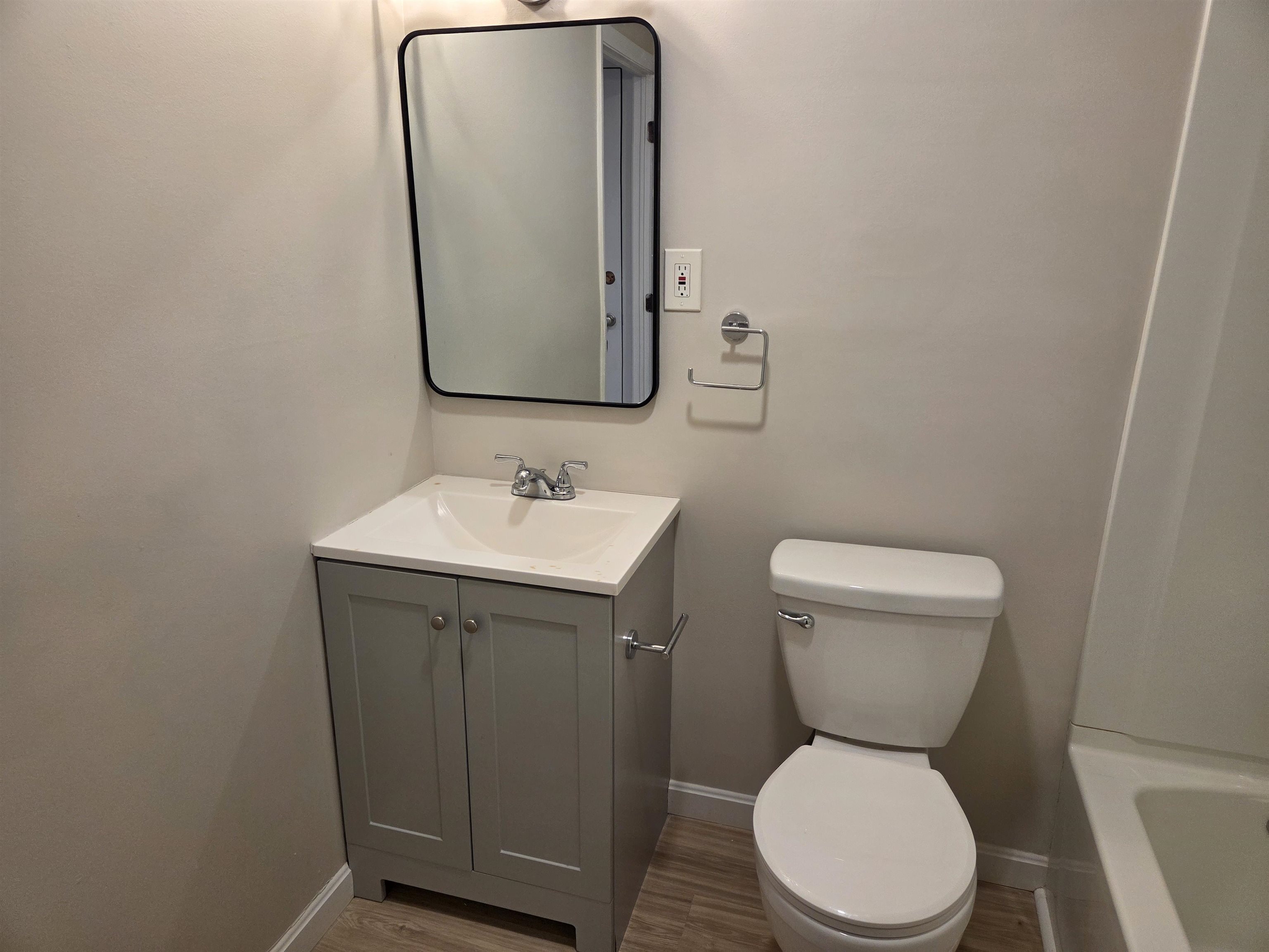 136 Mammoth Road, Unit 25 Hooksett, NH 03106 - Photo 12 of 20