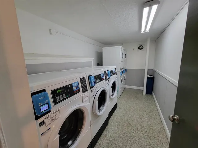 $1,850 | 136 Mammoth Road, Unit 25, Hooksett, NH 03106