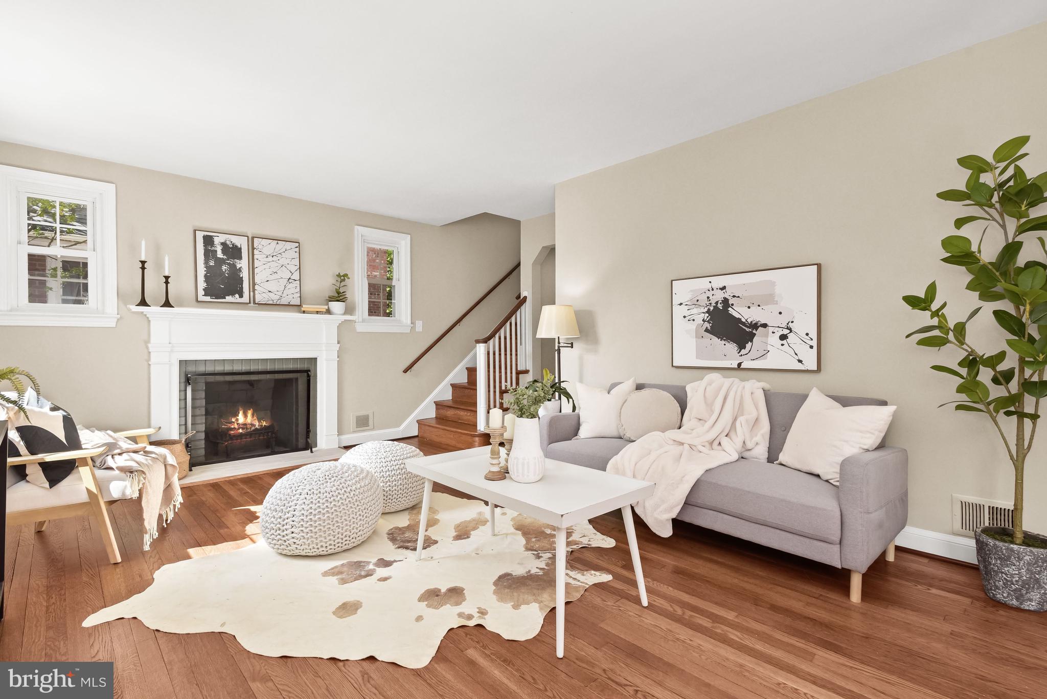 405 Gilmoure Drive Silver Spring, MD 20901 - Photo 2 of 35 Living Room