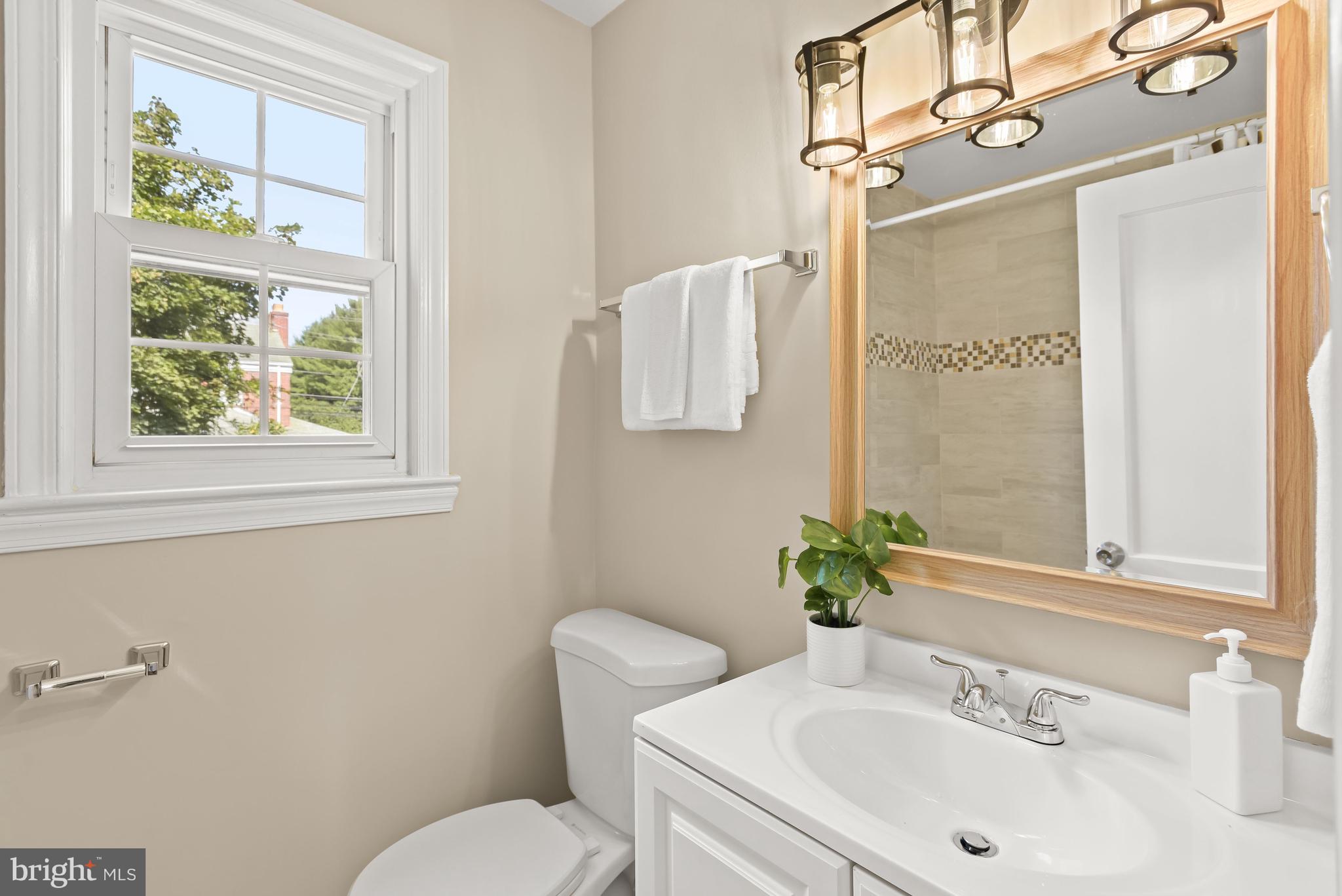 405 Gilmoure Drive Silver Spring, MD 20901 - Photo 21 of 35 Full Bath