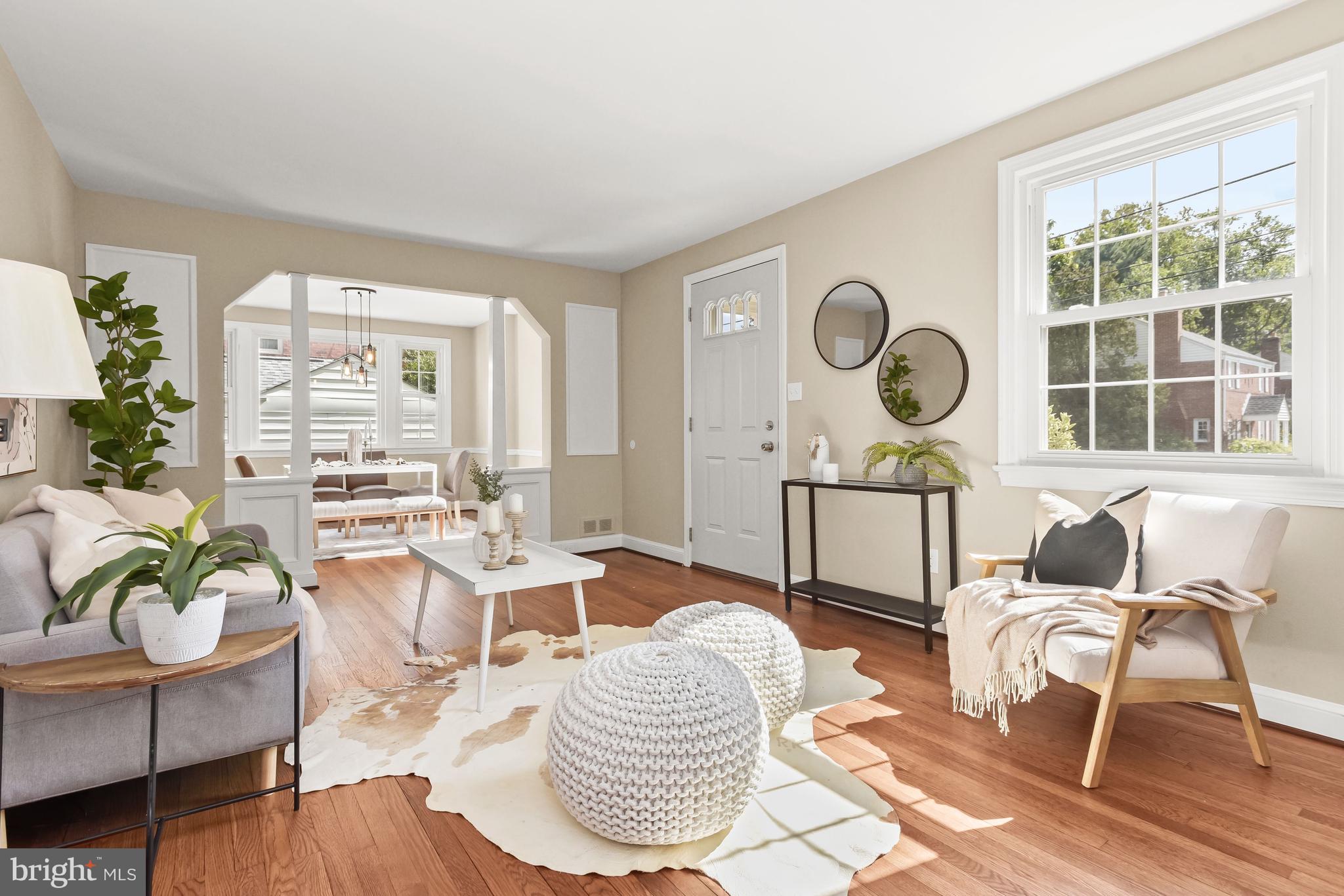 405 Gilmoure Drive Silver Spring, MD 20901 - Photo 5 of 35 Living Room