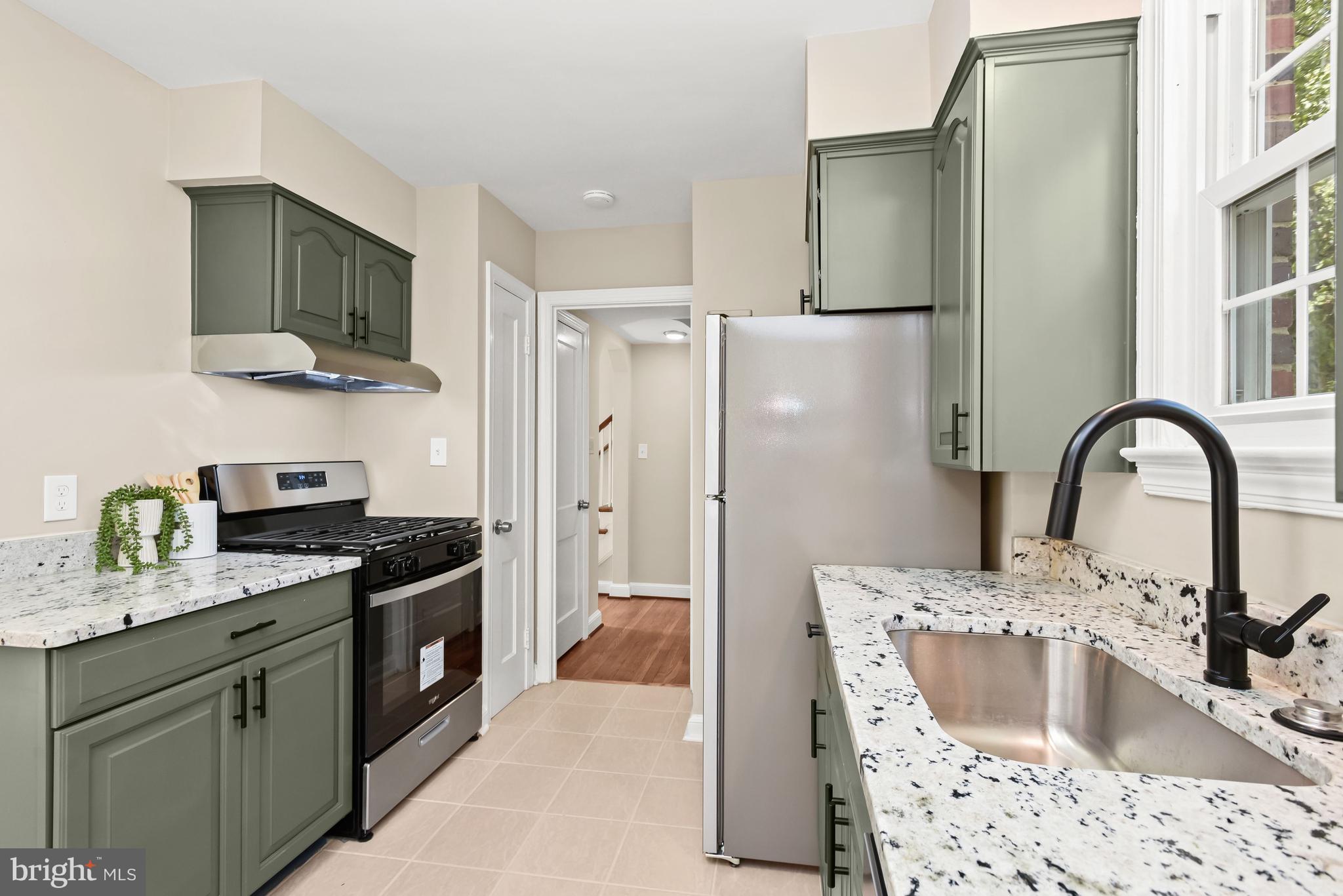 405 Gilmoure Drive Silver Spring, MD 20901 - Photo 8 of 35 Kitchen