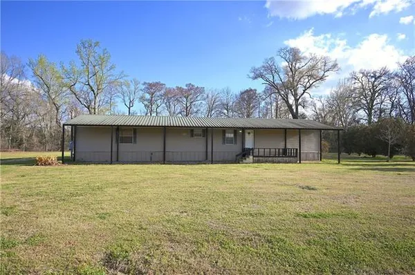 $99,900 | 390 Bayou Estates Lane, Marksville, LA 71351