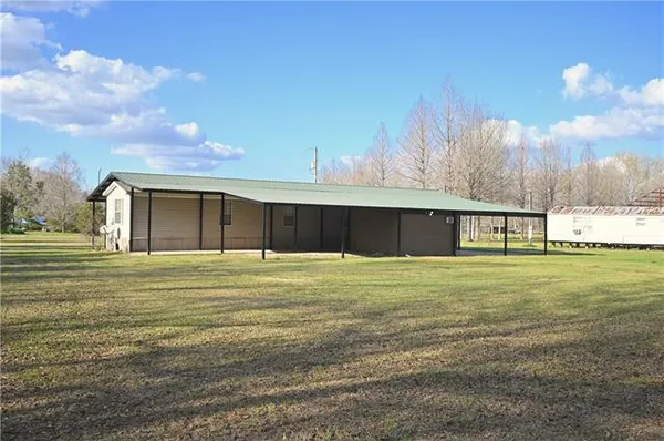 $99,900 | 390 Bayou Estates Lane, Marksville, LA 71351