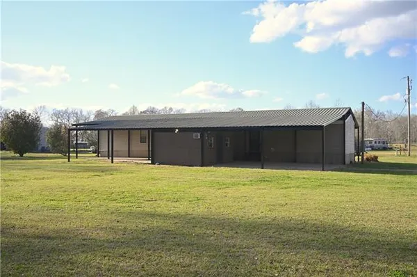 $99,900 | 390 Bayou Estates Lane, Marksville, LA 71351