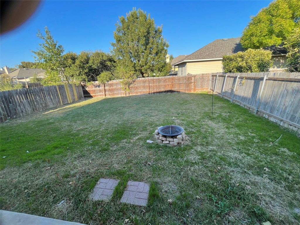 7440 Montezuma Street Austin, TX 78744 - Photo 20 of 20