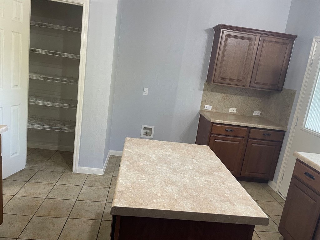 7440 Montezuma Street Austin, TX 78744 - Photo 6 of 20