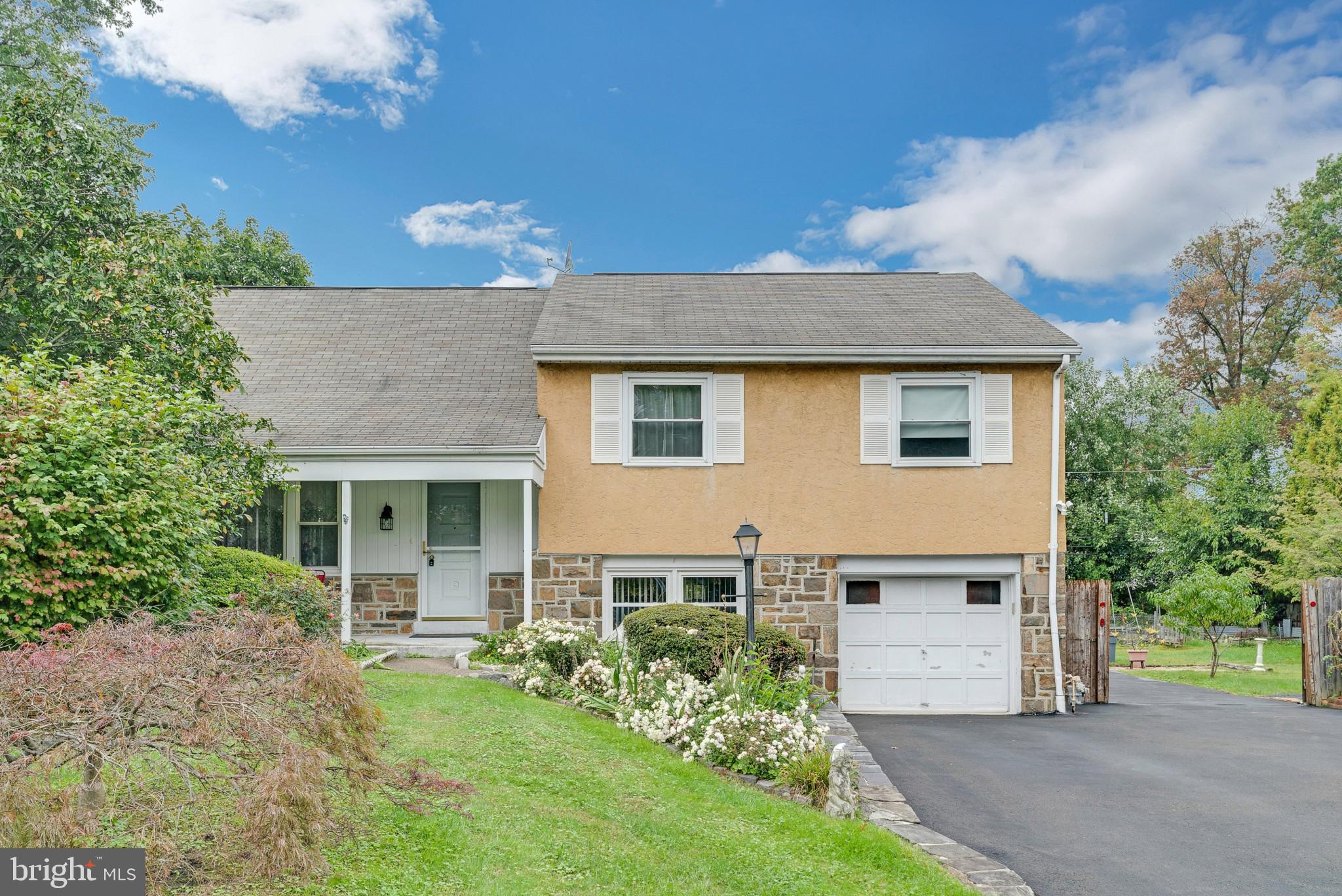 1212 Hoffman Road Ambler, PA 19002 - Photo 3 of 41 Gallery Image 3