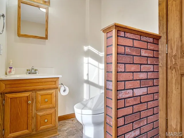 $190,000 | 242 Madison Avenue, Glen Carbon, IL 62034