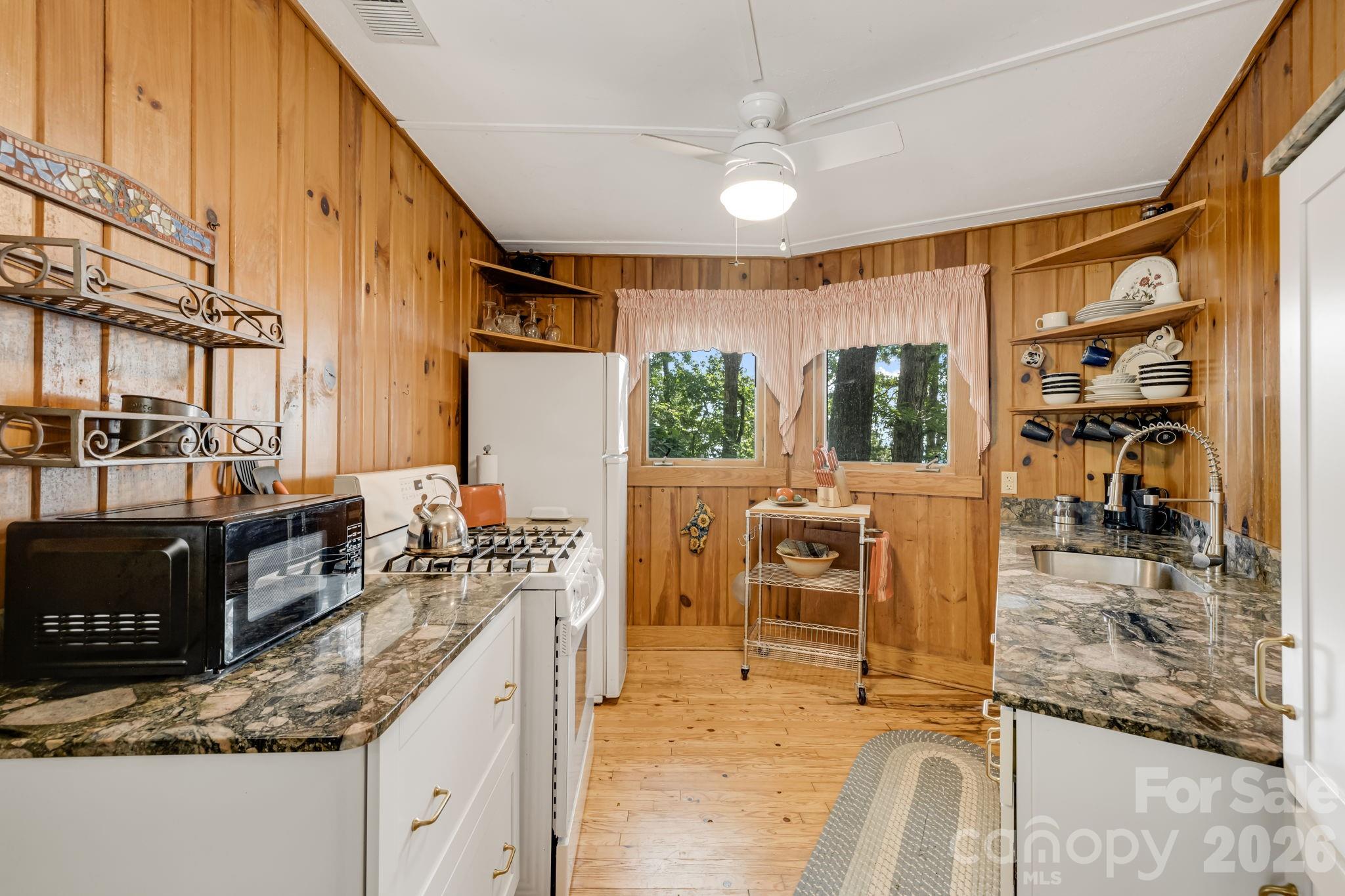 203 Laurel Lane Marion, NC 28752 - Photo 14 of 48