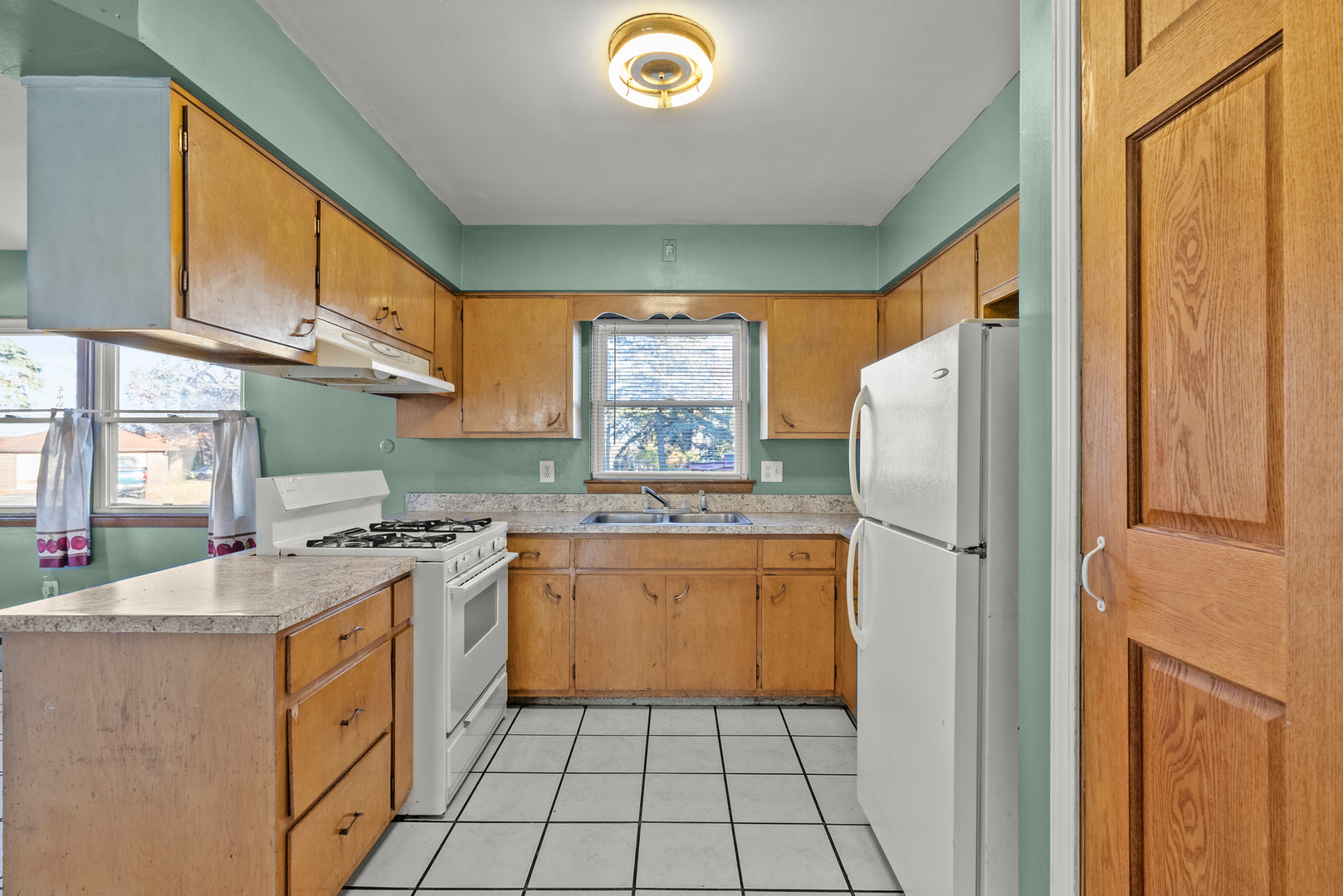 203 Mills Road Joliet, IL 60433 - Photo 11 of 36 Gallery Image 11