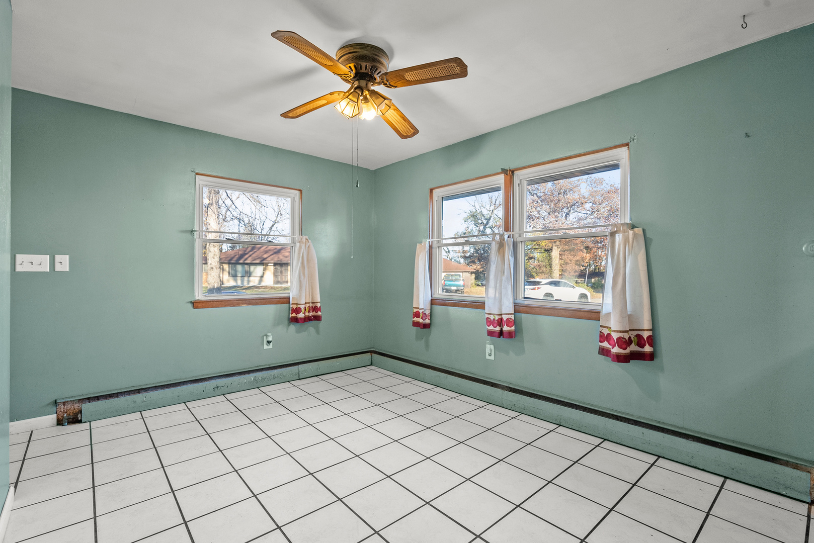203 Mills Road Joliet, IL 60433 - Photo 12 of 36 Gallery Image 12