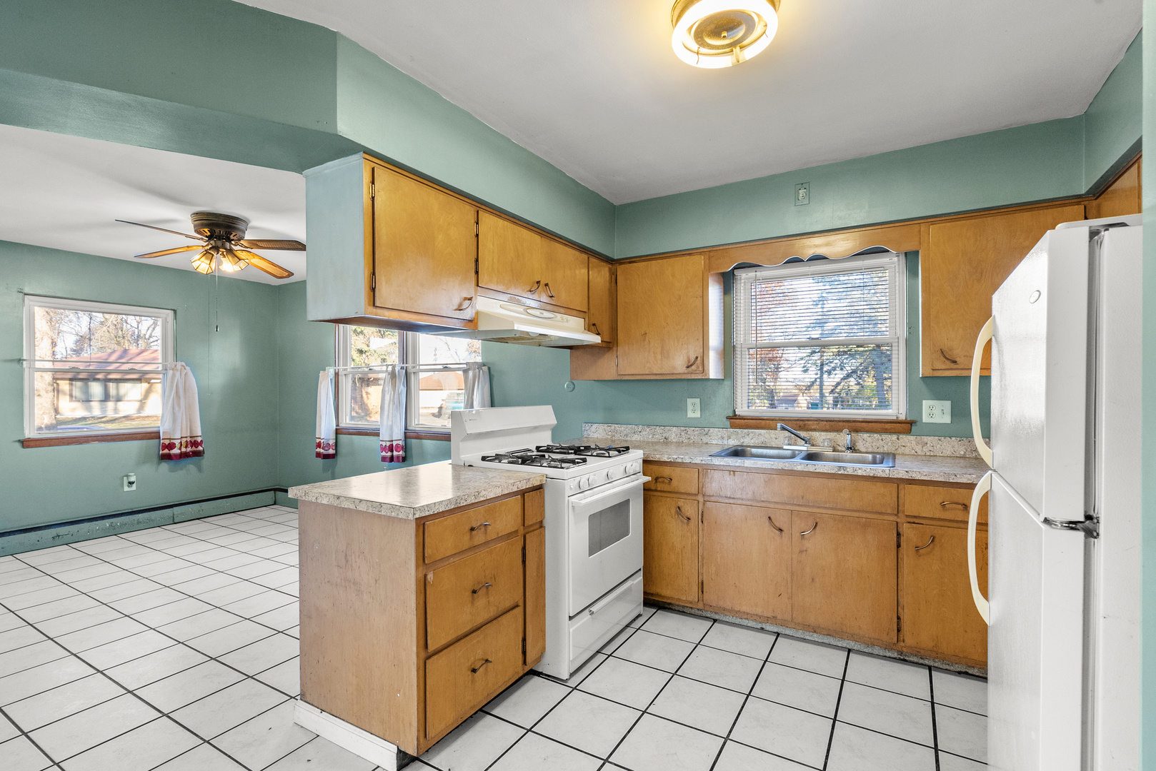 203 Mills Road Joliet, IL 60433 - Photo 13 of 36 Gallery Image 13