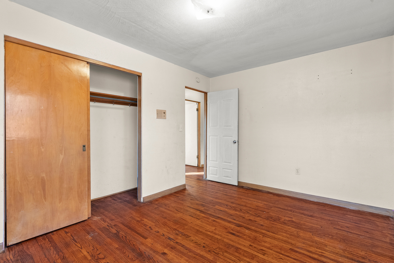 203 Mills Road Joliet, IL 60433 - Photo 16 of 36 Gallery Image 16