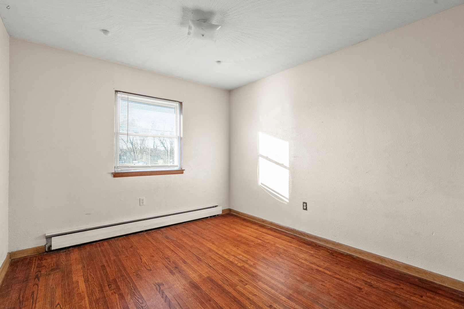 203 Mills Road Joliet, IL 60433 - Photo 18 of 36 Gallery Image 18