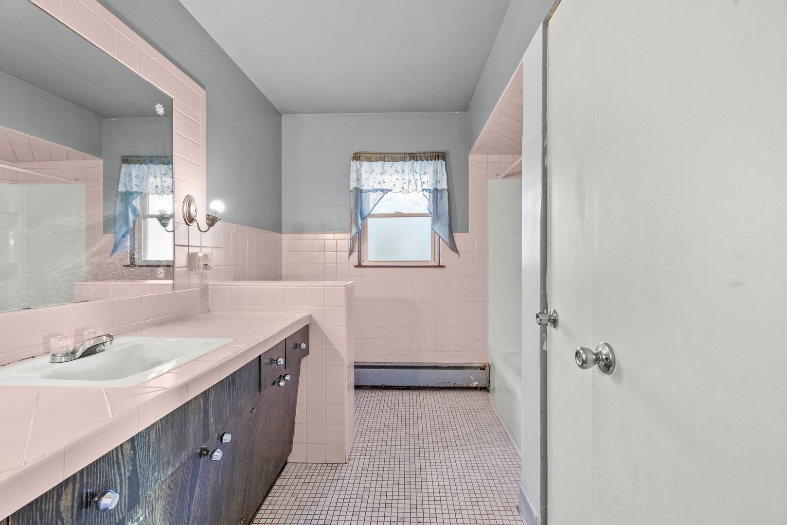 203 Mills Road Joliet, IL 60433 - Photo 21 of 36 Gallery Image 21
