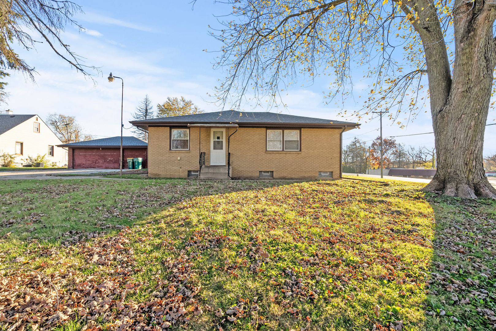 203 Mills Road Joliet, IL 60433 - Photo 3 of 36 Gallery Image 3