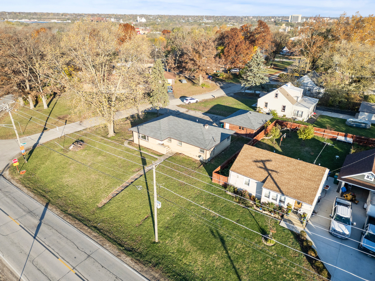 203 Mills Road Joliet, IL 60433 - Photo 5 of 36 Gallery Image 5