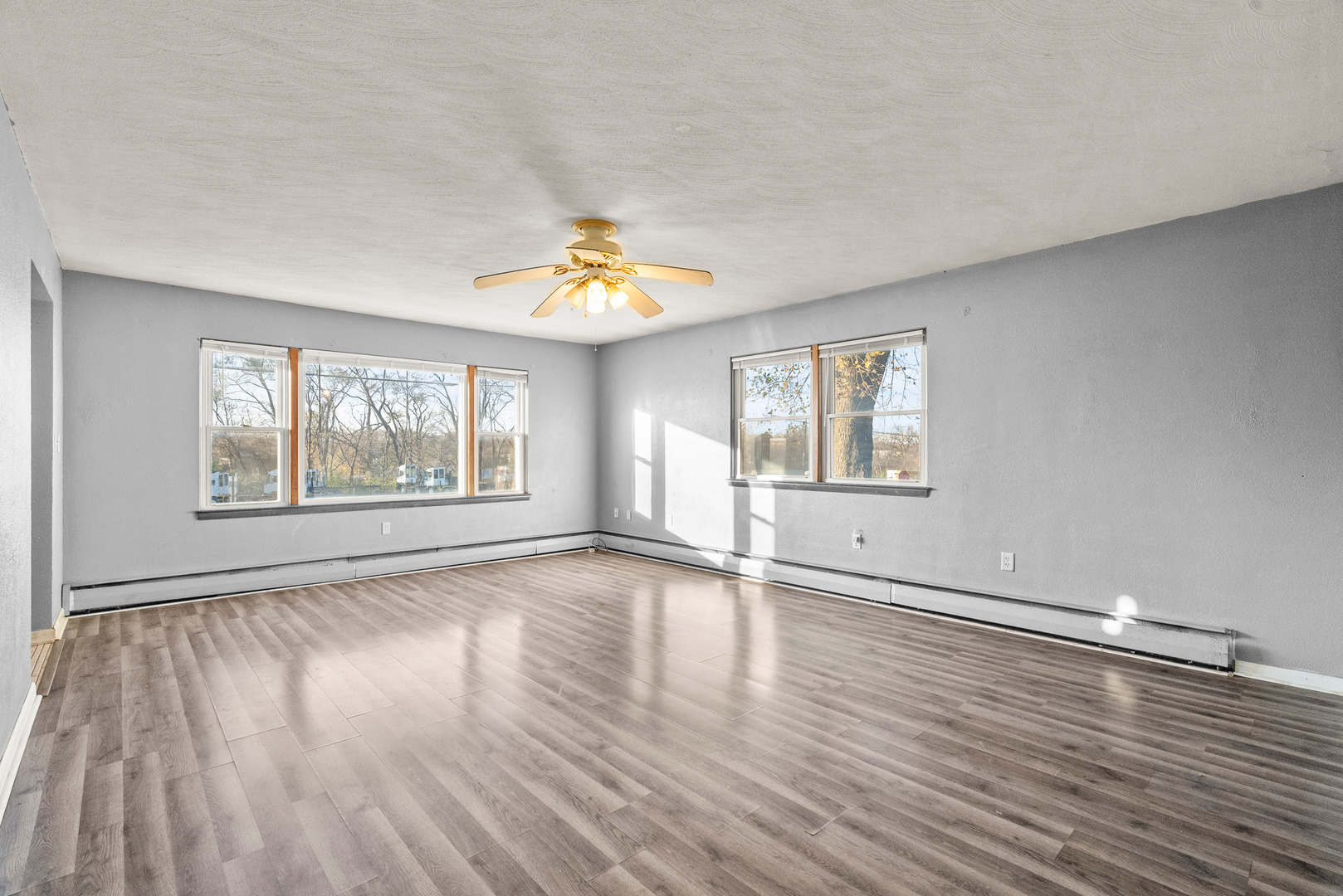 203 Mills Road Joliet, IL 60433 - Photo 9 of 36 Gallery Image 9