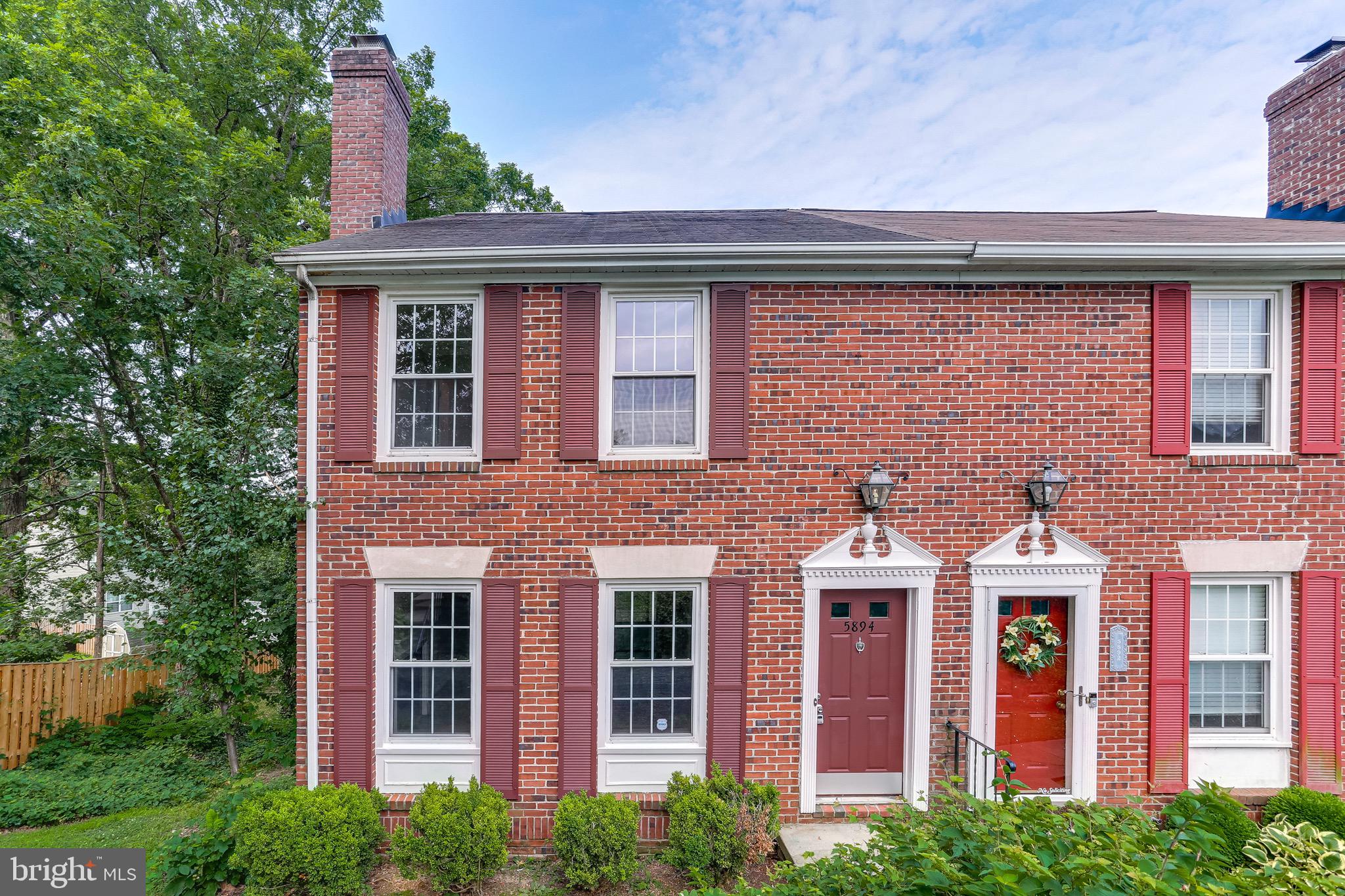 5894 Selford Road Baltimore, MD 21227 - Photo 2 of 33