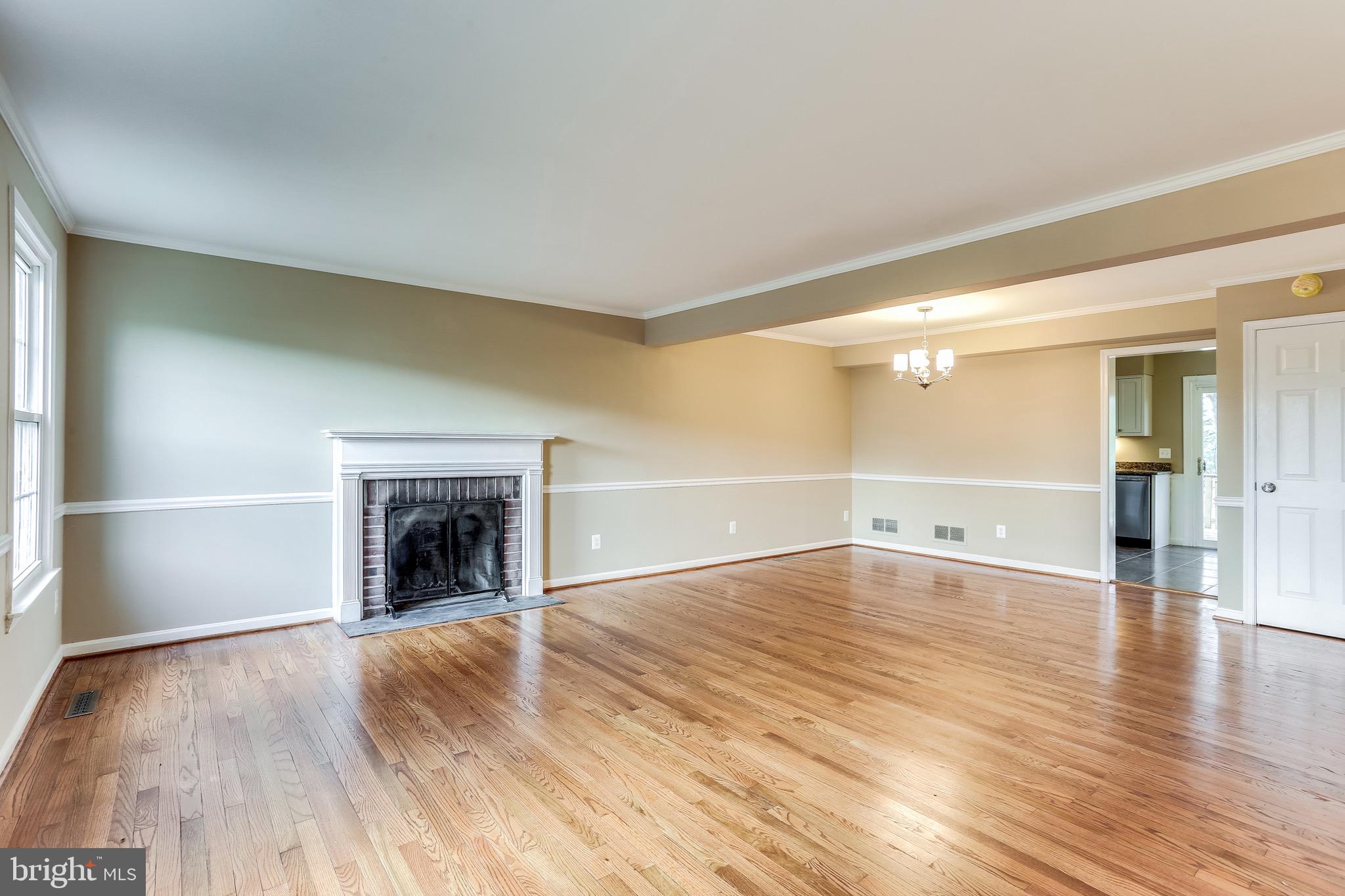 5894 Selford Road Baltimore, MD 21227 - Photo 14 of 33
