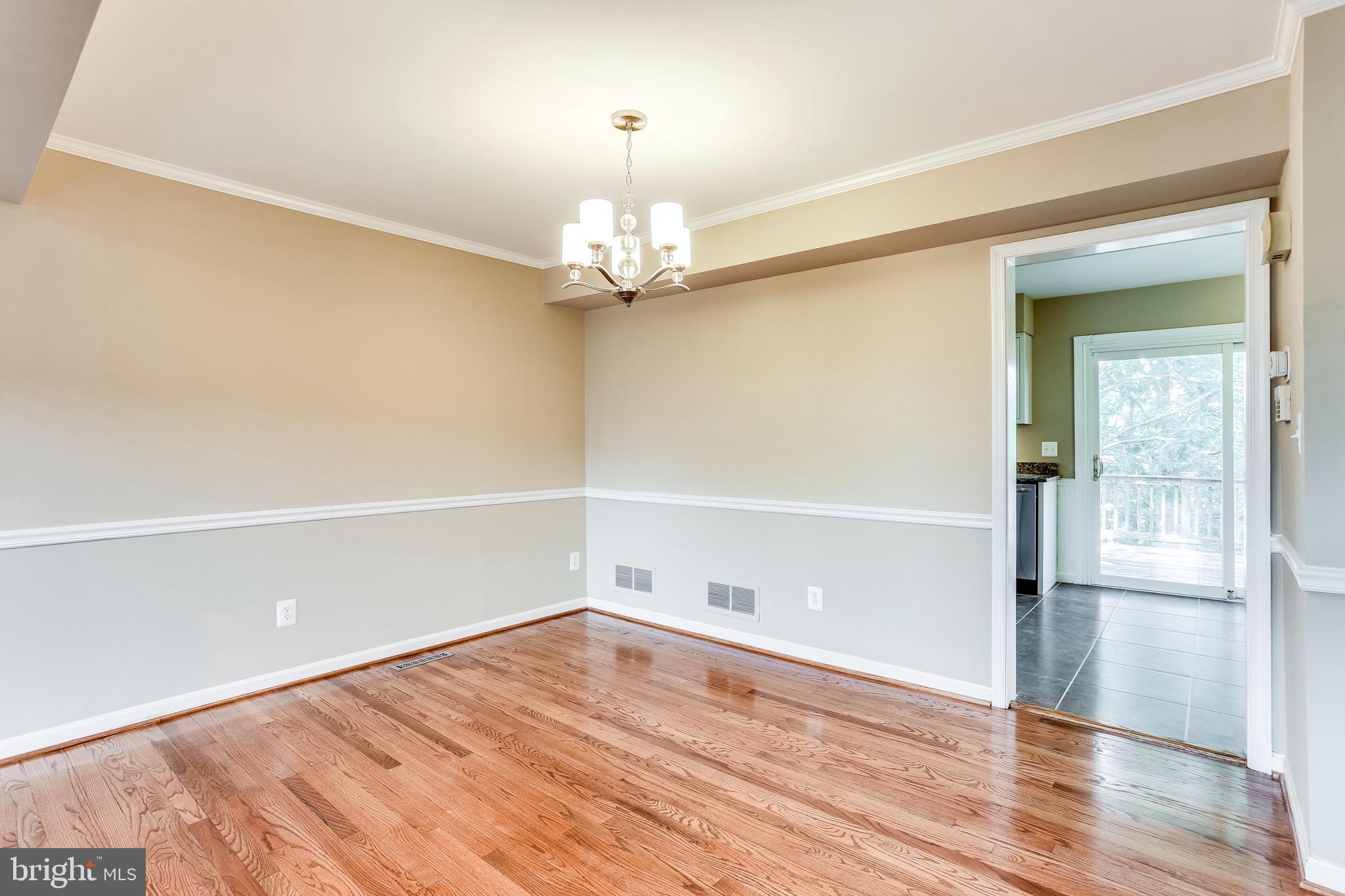 5894 Selford Road Baltimore, MD 21227 - Photo 16 of 33
