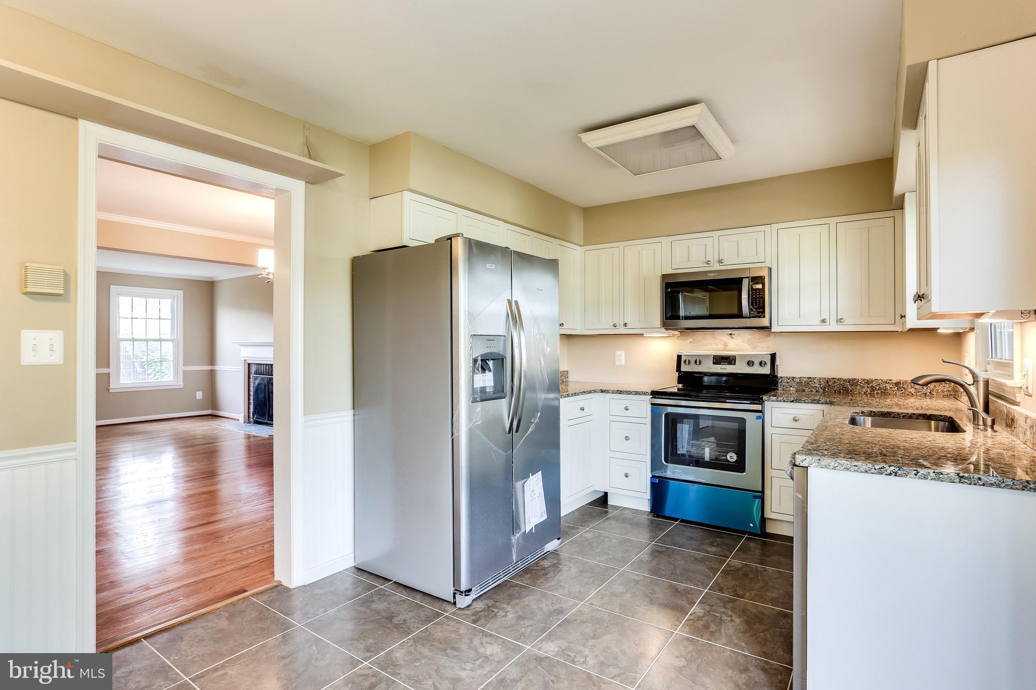 5894 Selford Road Baltimore, MD 21227 - Photo 18 of 33