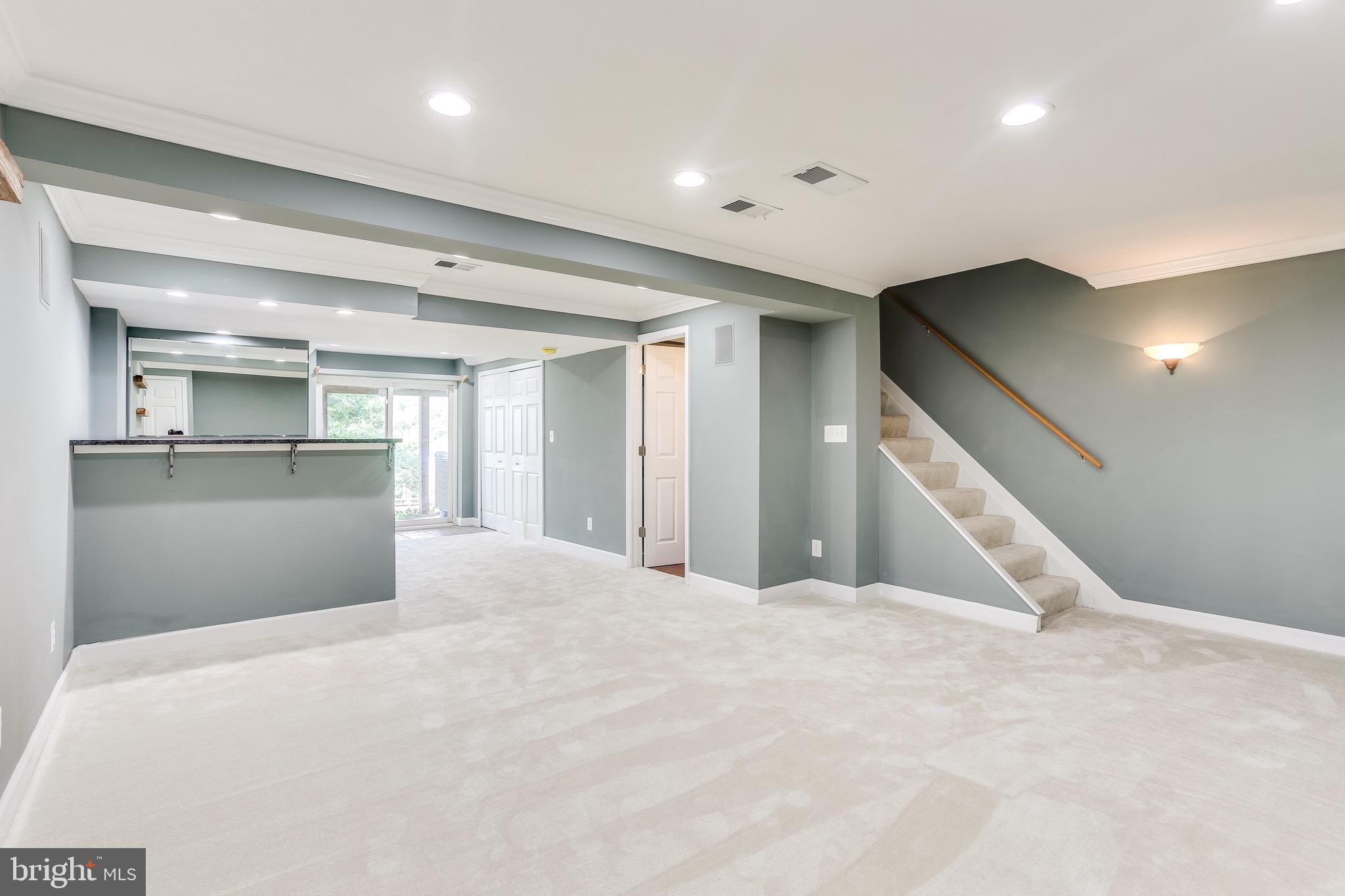 5894 Selford Road Baltimore, MD 21227 - Photo 25 of 33
