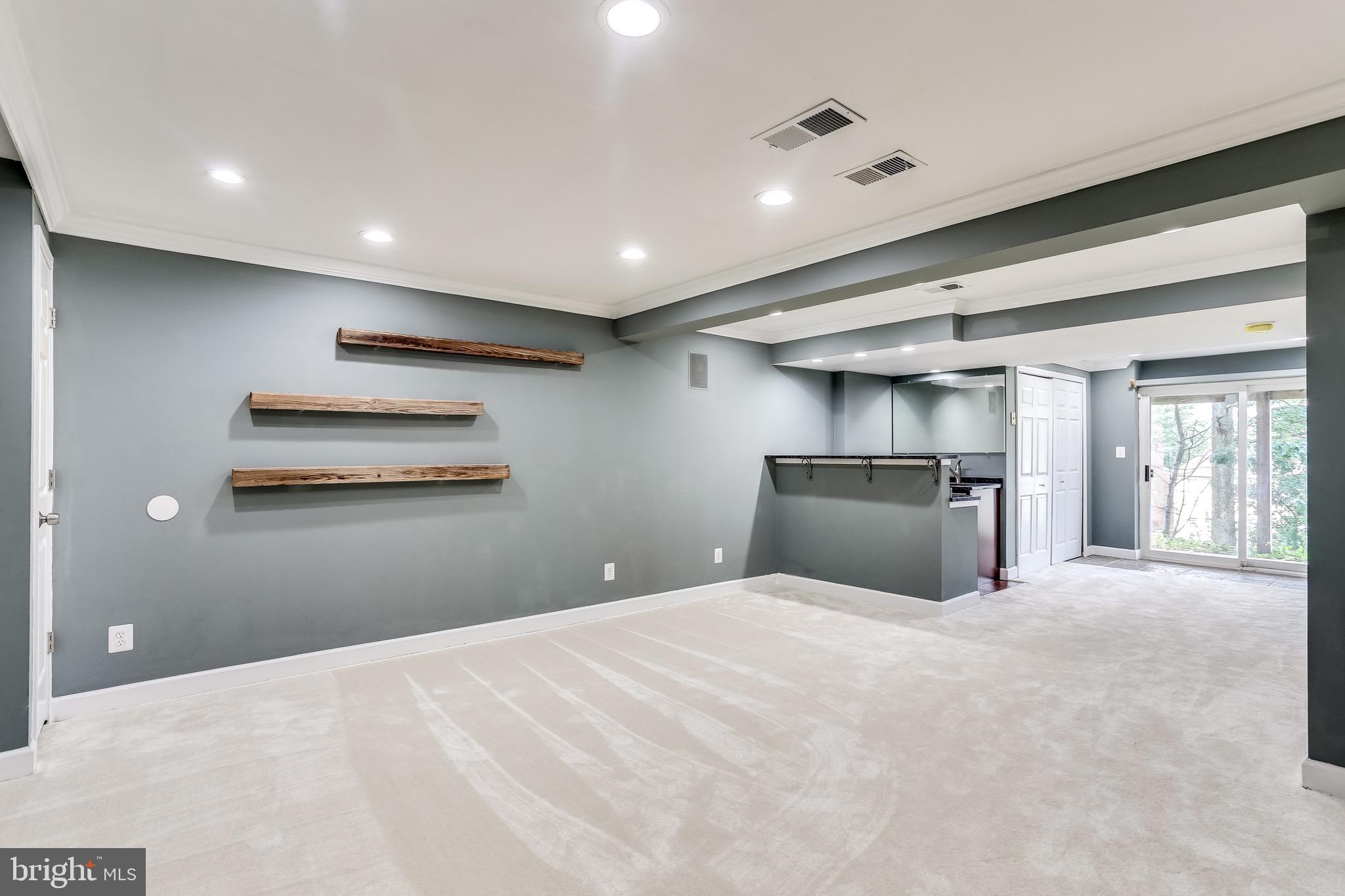 5894 Selford Road Baltimore, MD 21227 - Photo 26 of 33