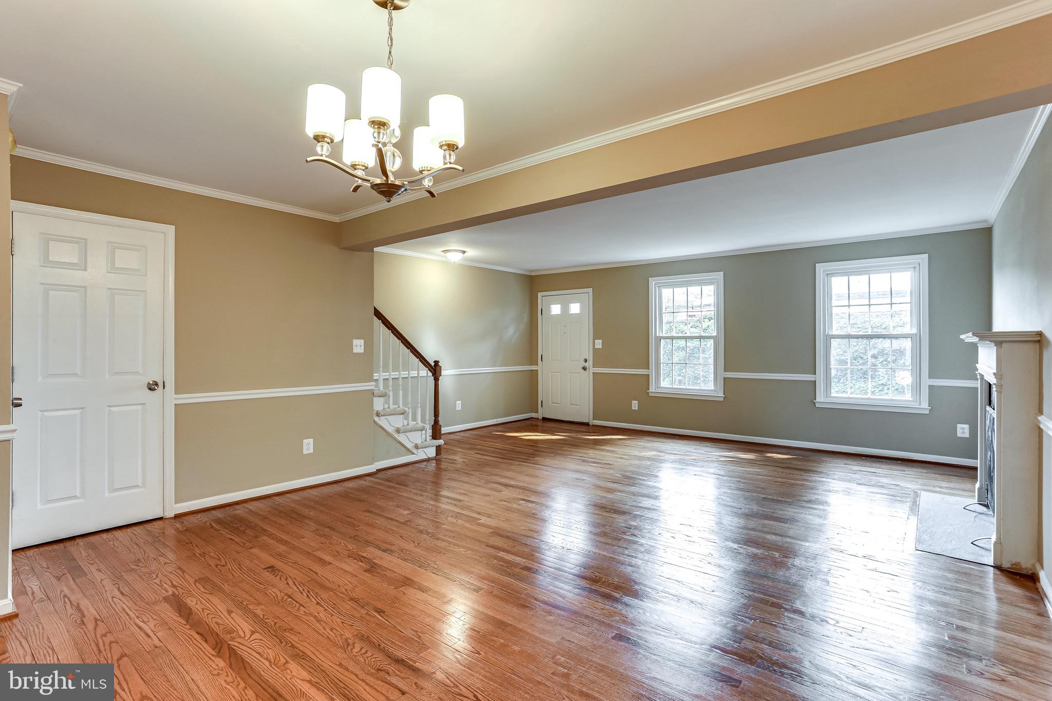 5894 Selford Road Baltimore, MD 21227 - Photo 4 of 33