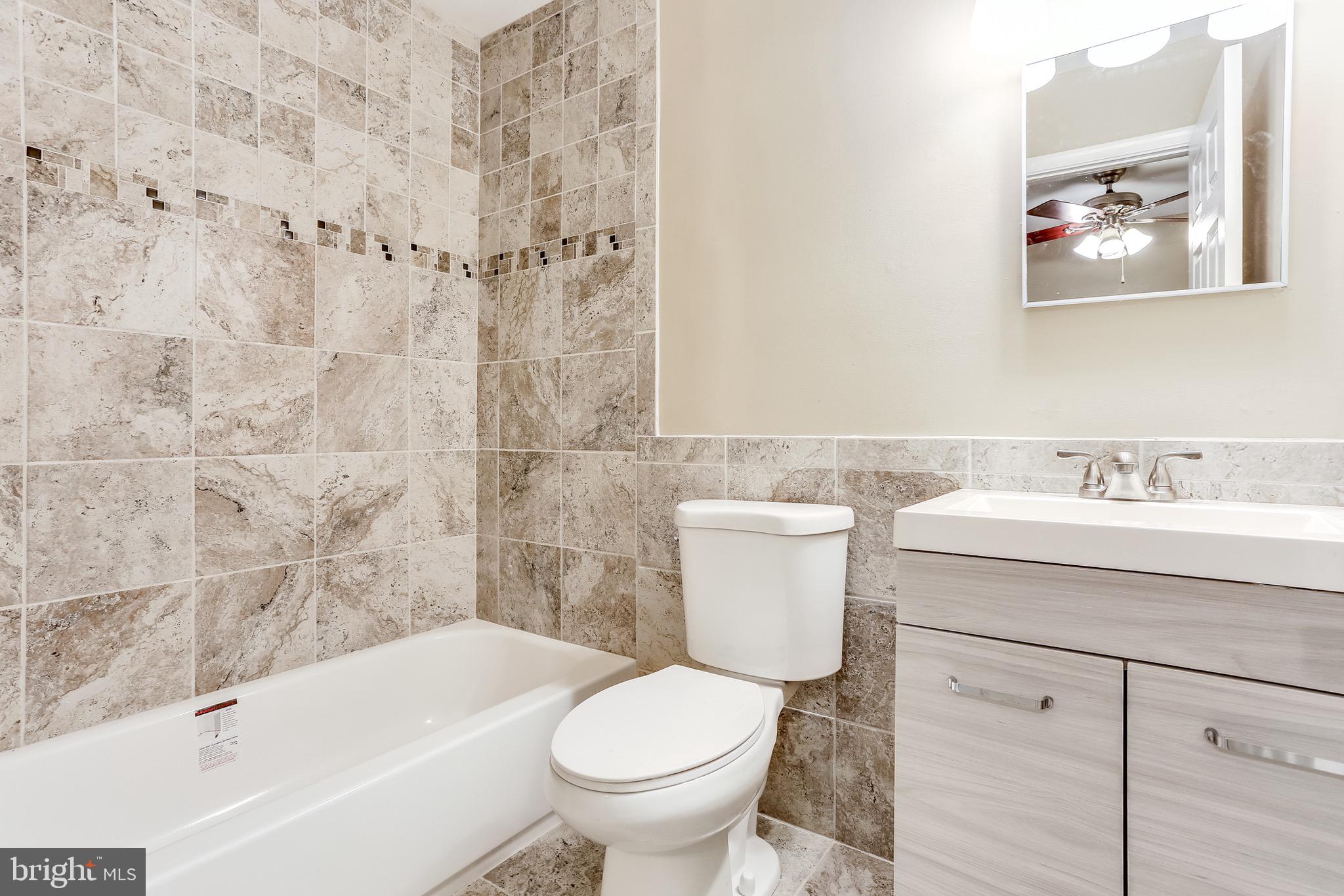 5894 Selford Road Baltimore, MD 21227 - Photo 8 of 33