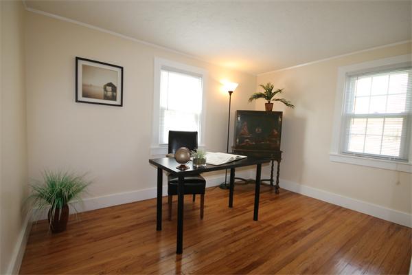 15 Darnell Road Worcester, MA 01606 - Photo 3 of 12 Gallery Image 3