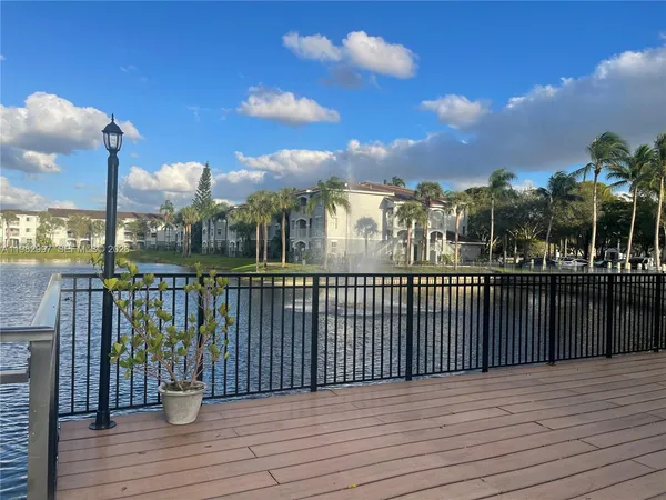 $2,300 | 150 Northwest 96th Avenue, Unit 9203, Pembroke Pines, FL 33024