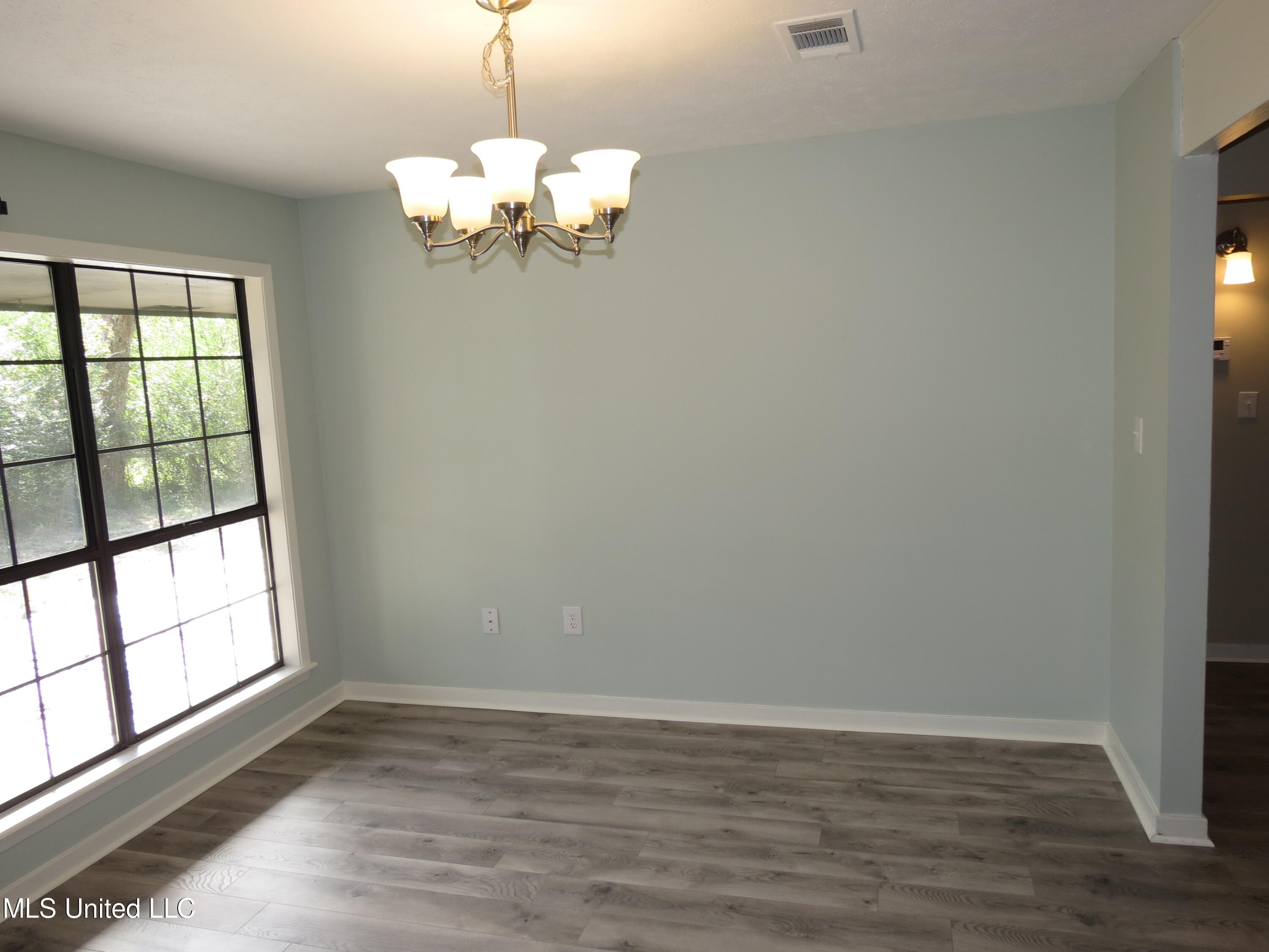 2549 South McRaven Road Jackson, MS 39209 - Photo 15 of 23 IMG_2298