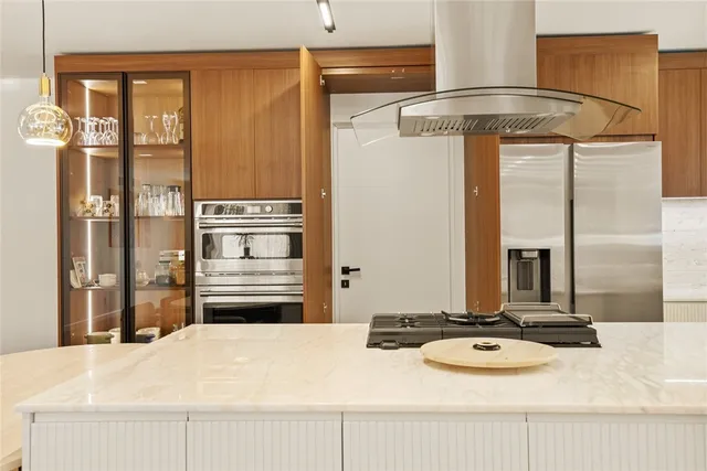 $1,379,000 | 26144 Kenrose Circle, Calabasas, CA 91302