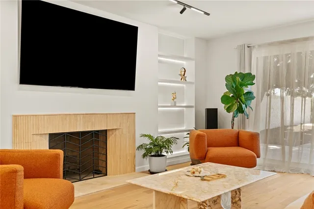 $1,379,000 | 26144 Kenrose Circle, Calabasas, CA 91302