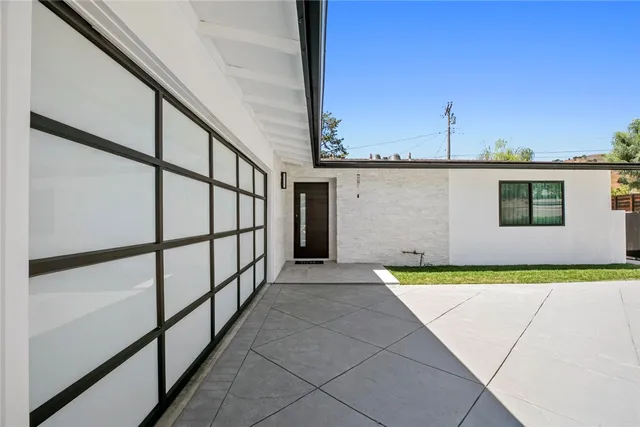 $1,379,000 | 26144 Kenrose Circle, Calabasas, CA 91302