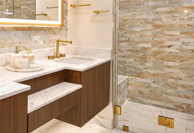 $1,379,000 | 26144 Kenrose Circle, Calabasas, CA 91302