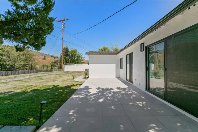 $1,379,000 | 26144 Kenrose Circle, Calabasas, CA 91302