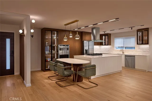 $1,379,000 | 26144 Kenrose Circle, Calabasas, CA 91302