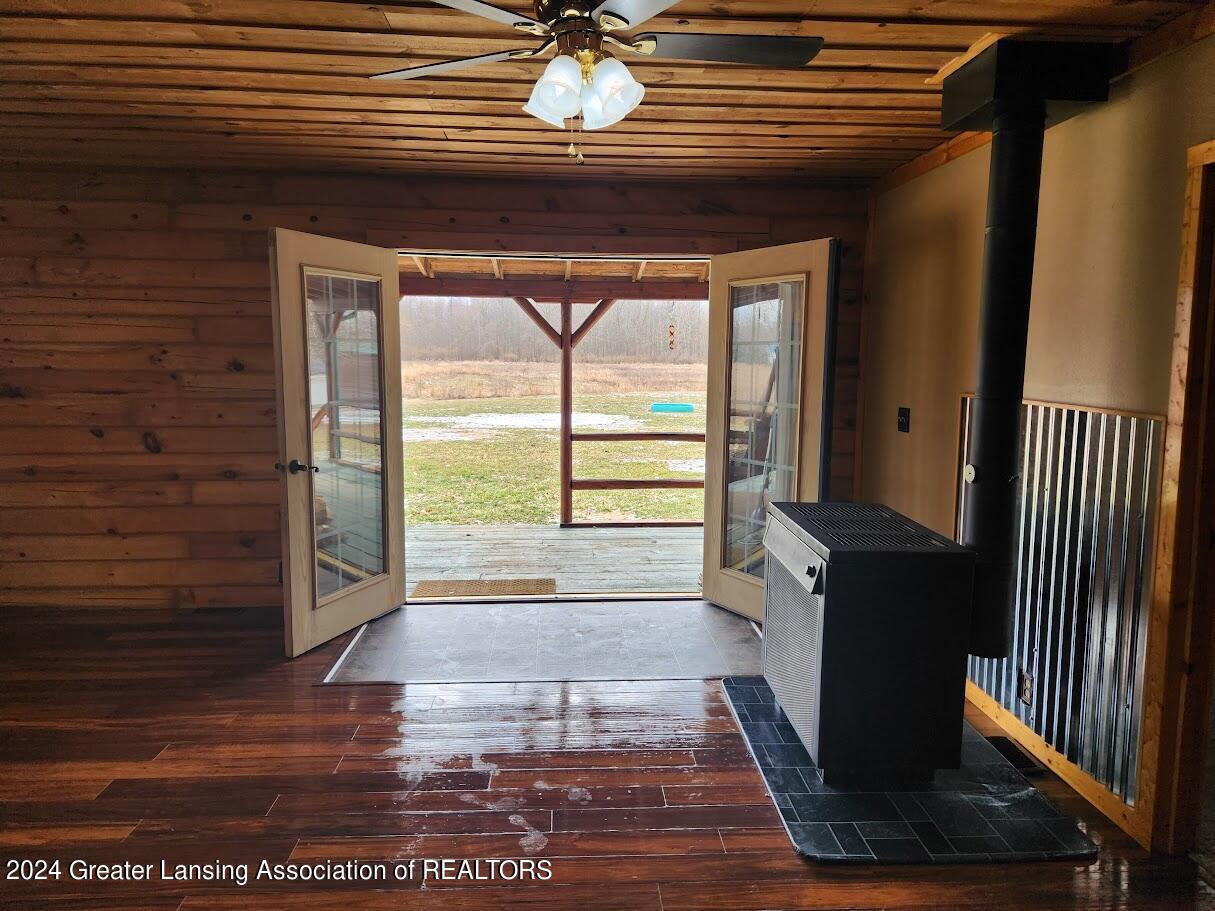 3243 Perrine Road Rives Junction, MI 49277 - Photo 4 of 47 20240218_131950