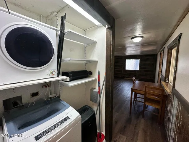 a view of kitchen and washer and dryer