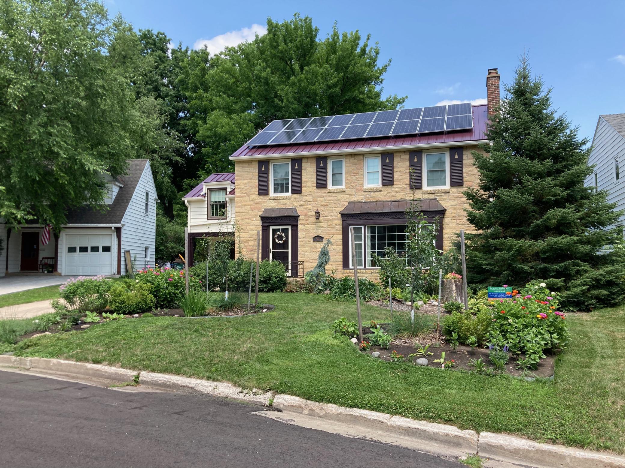 827 10 1/2 Street Southwest Rochester, MN 55902 - Photo 1 of 45