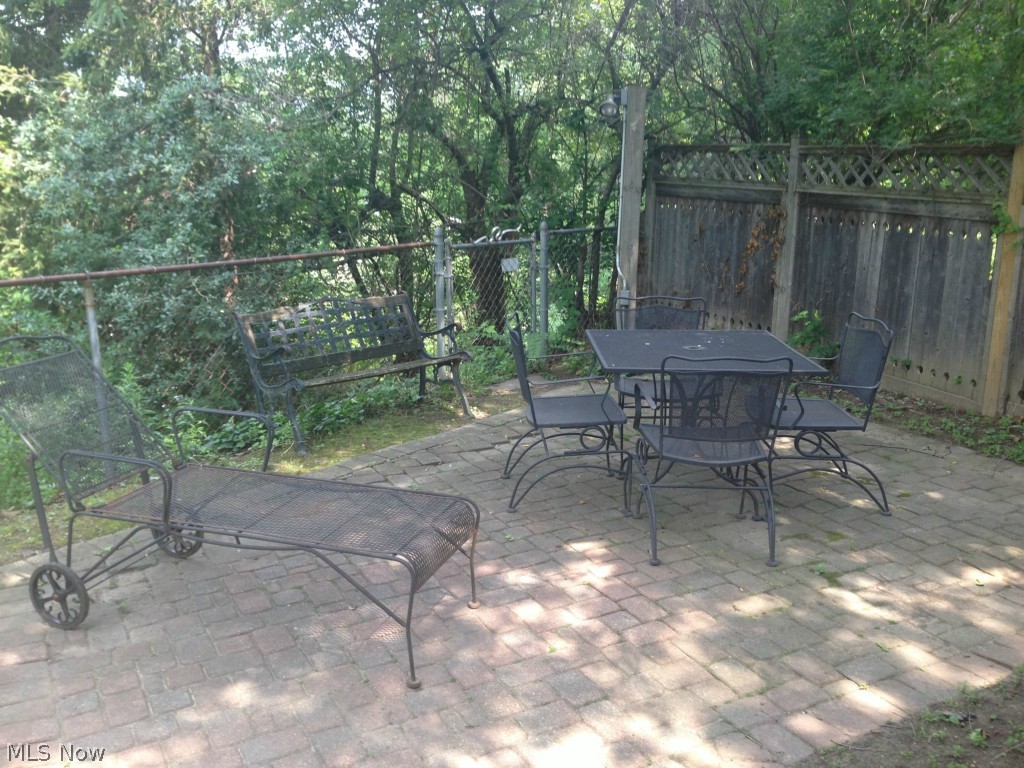 2405 Overlook Road Cleveland, OH 44106 - Photo 21 of 23