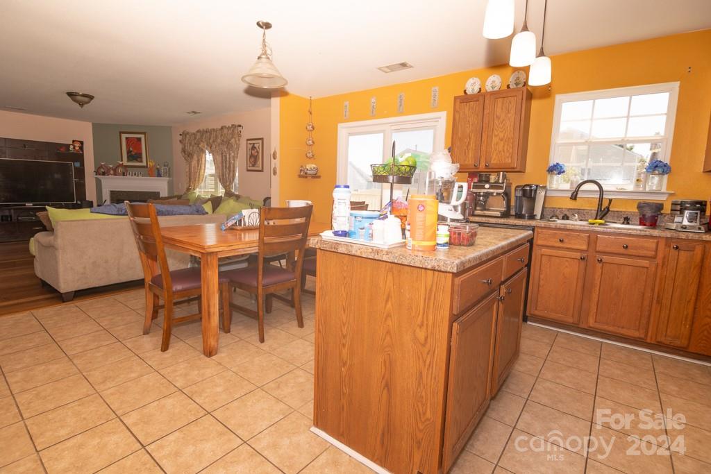 1412 River Run Road Lowell, NC 28098 - Photo 9 of 39 Gallery Image 9