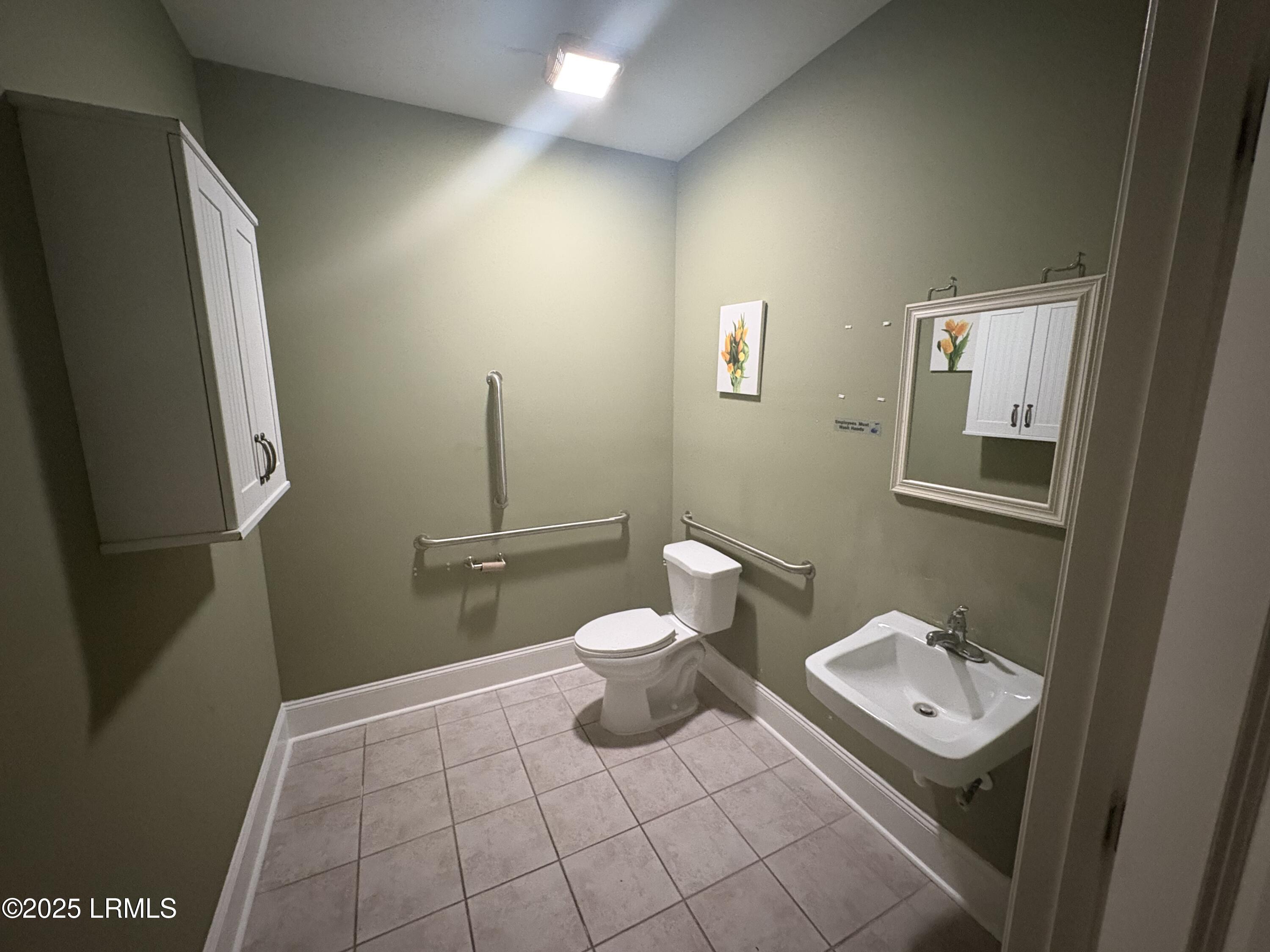 11382 North Jacob Smart Boulevard, Unit D Ridgeland, SC 29936 - Photo 7 of 9 IMG_0125