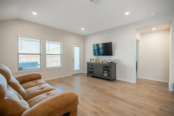 $2,300 | 232 Vitex Drive, Royse City, TX 75189